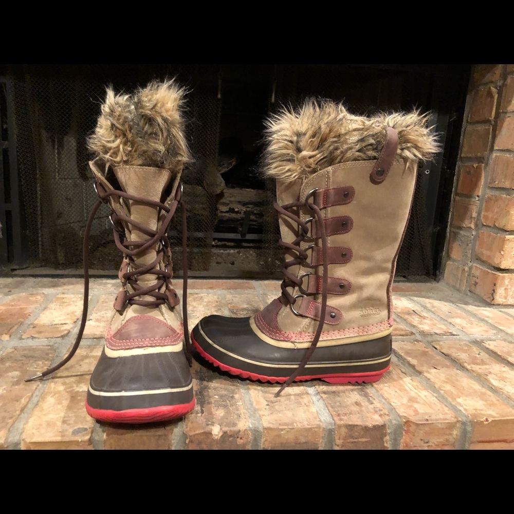 Sorrel snow boots